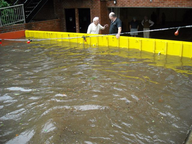 Staying dry behind a FloodBreak Automatic Floodgate_Kensington-Great Neck NY