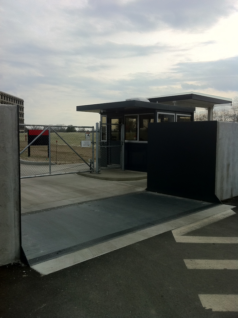 Cummins Tech Center_Vehicle gate_vertical