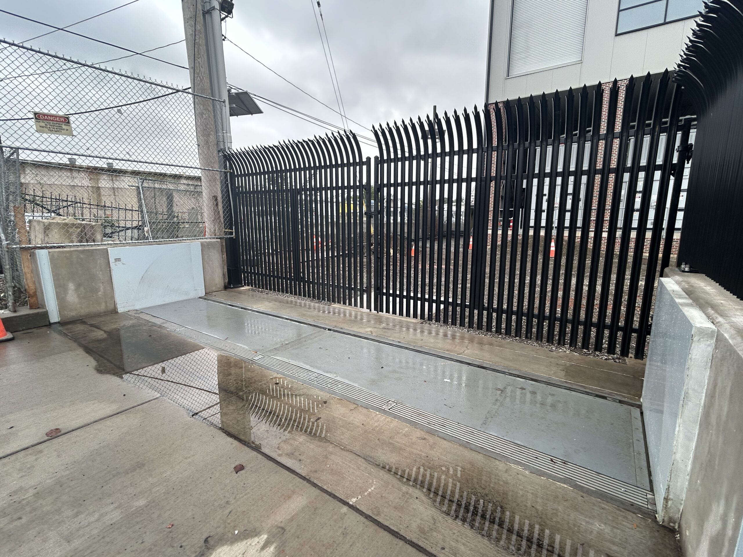 FloodBreak Floodgates Protect PSE&G NJ 4