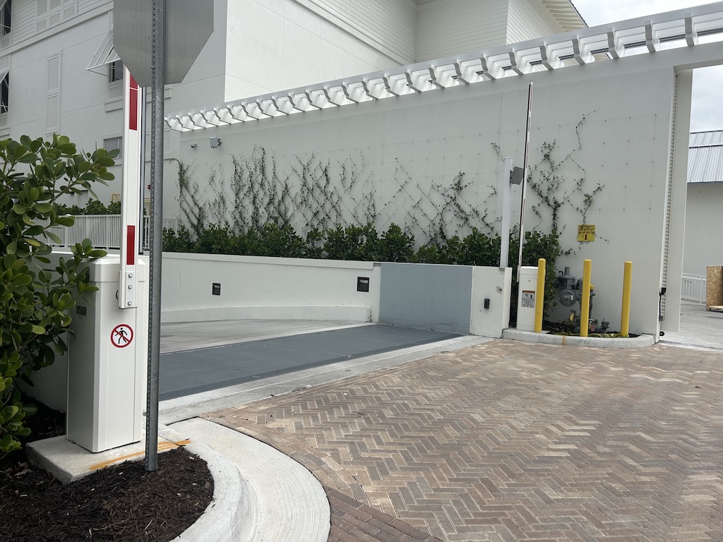 Naples Beach Club - Passive flood protection-IMG_3759smfile
